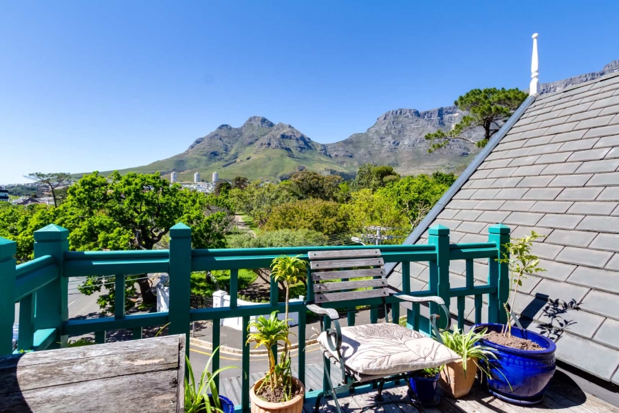 5 Bedroom Property for Sale in Gardens Western Cape